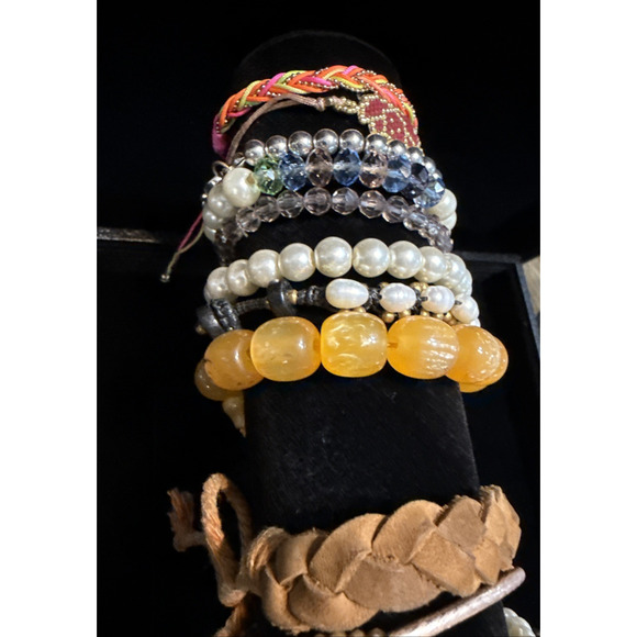 Lot of 20 Mixed Bracelets – Stretch, Slide, and String Styles in Multicolors - Picture 15 of 15